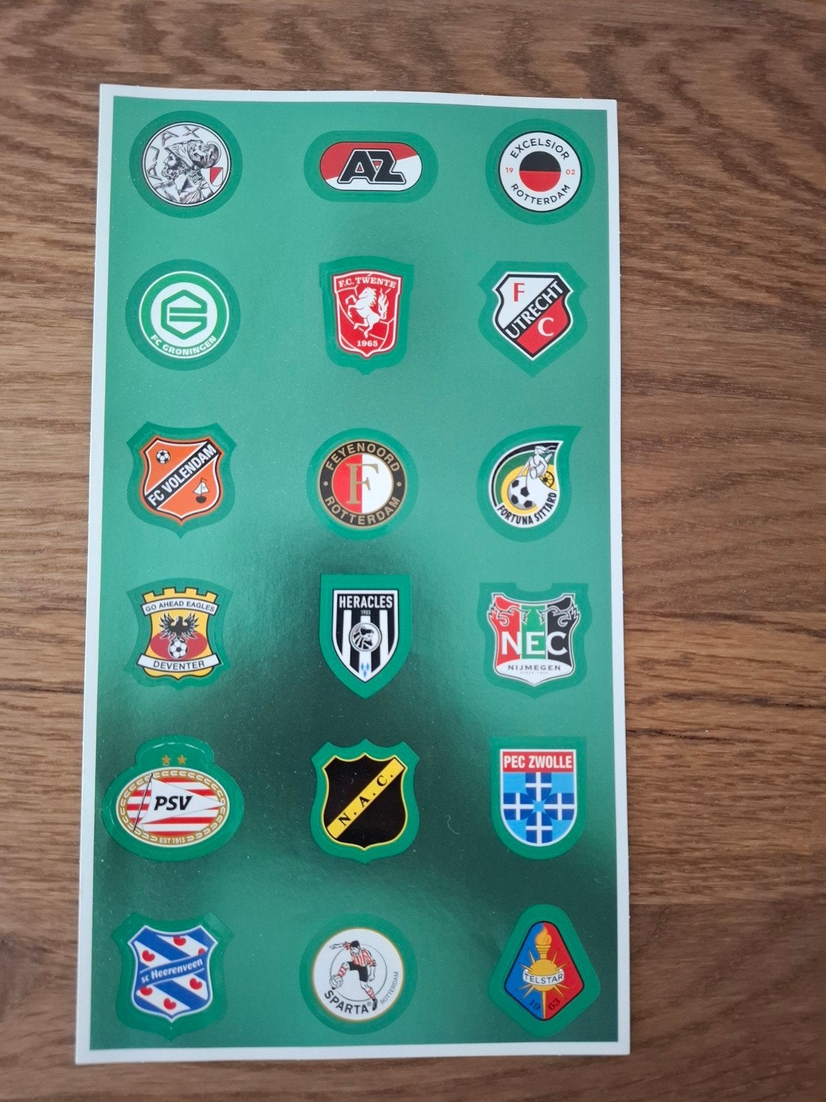 PLUS VOETBAL STICKERS, Plus, Ophalen of Verzenden