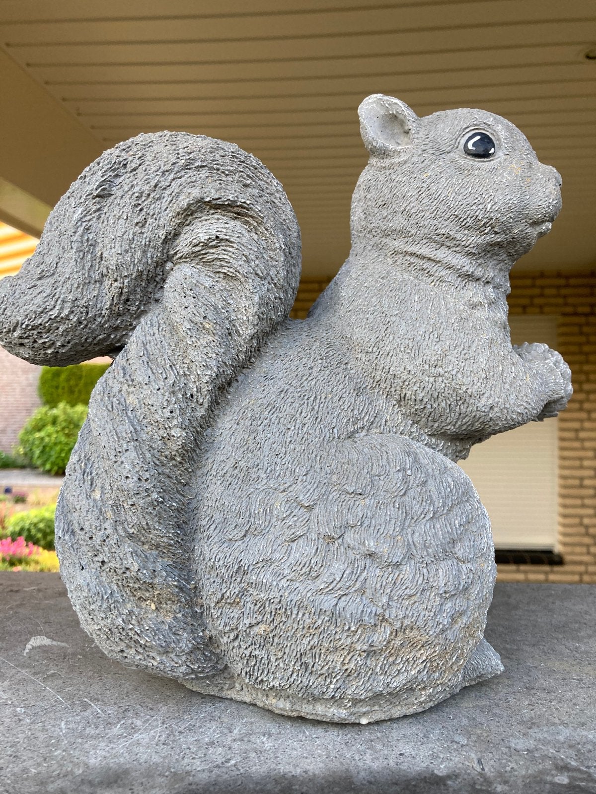 Tuinbeeld eekhoorn, Ophalen, Gebruikt, Beton, Dierenbeeld