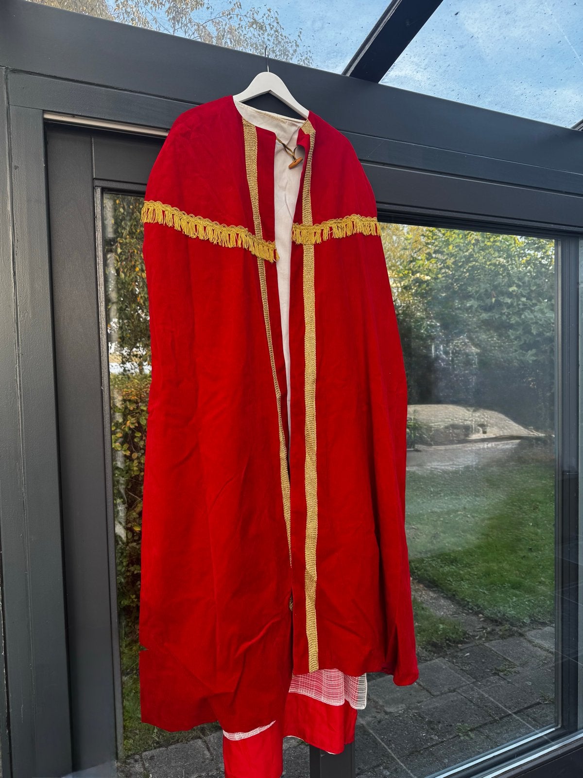 Complete kwalitatieve set sinterklaas en piet kleding., Ophalen