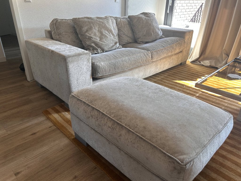Luxe hoekbank met hocker – Driehoek Meubelen, beige taupe, Ophalen, Gebruikt, Stof, Eric Kuster, Richmond, Luxe stijl