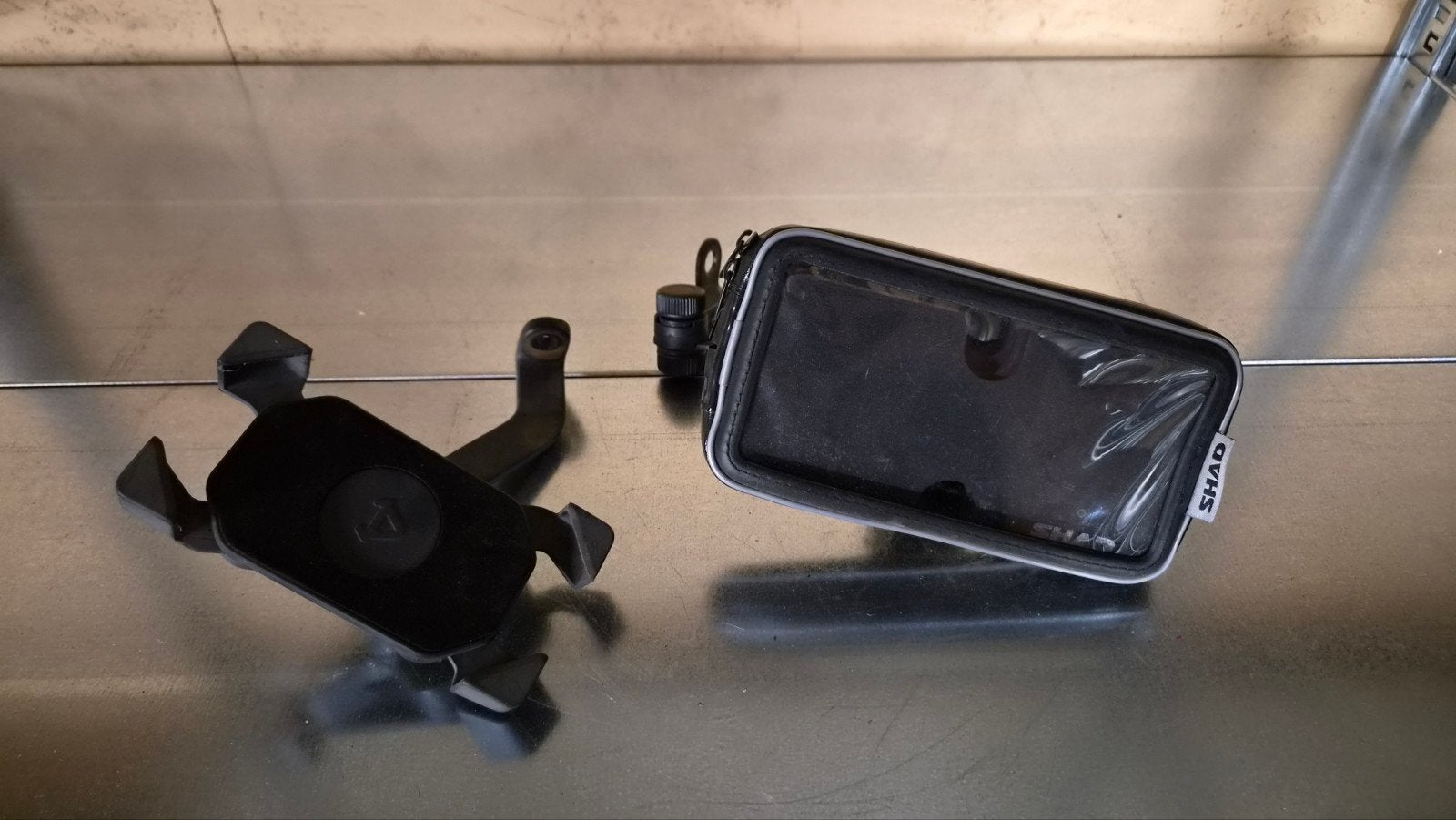 2x Telefoonhouder Universeel Motor/Scooter, Motor, ., Ophalen of Verzenden, Zo goed als nieuw