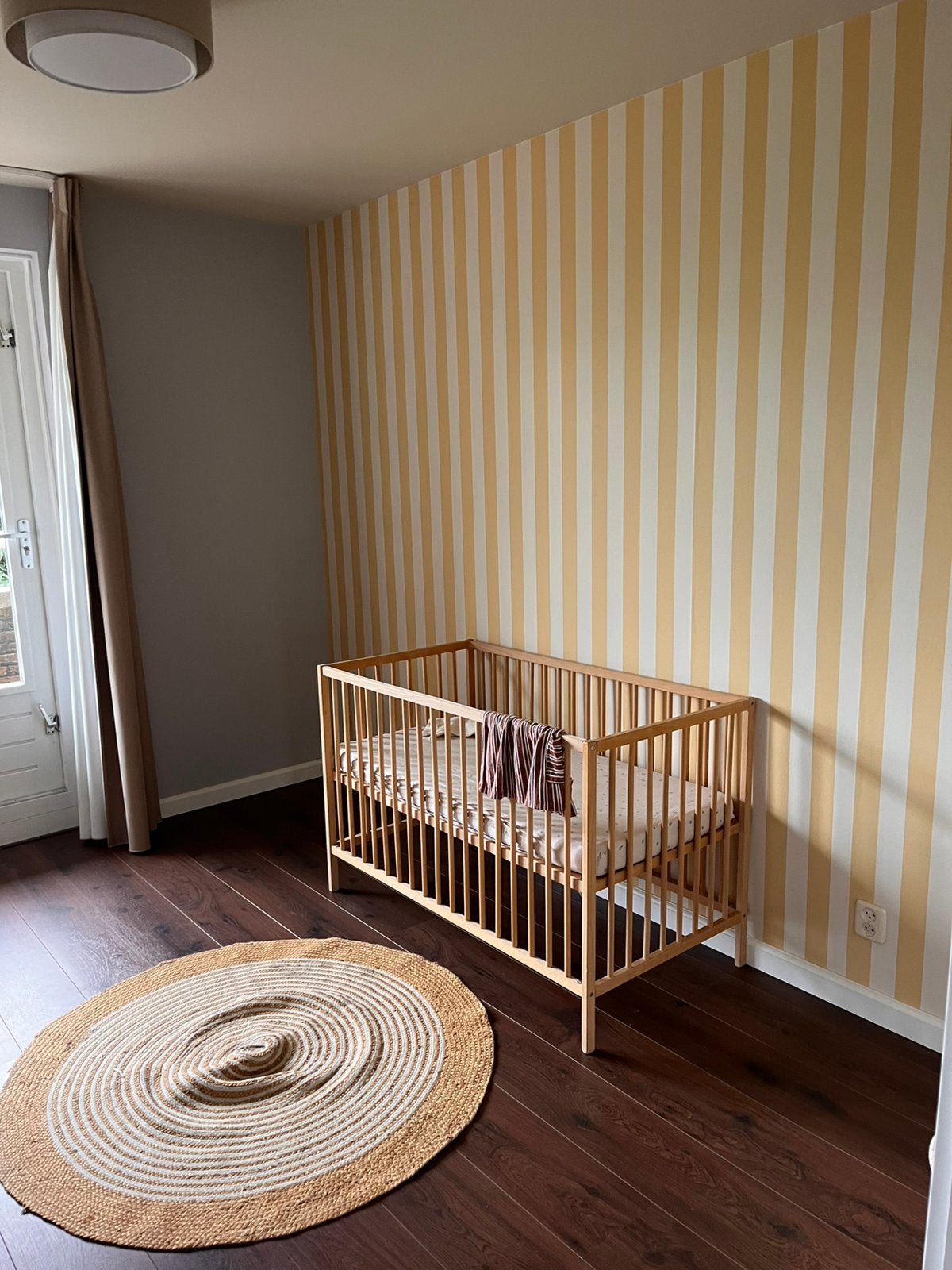 Behang, Huis en Inrichting, Geel, Ophalen of Verzenden, Vliesbehang, Overige merken