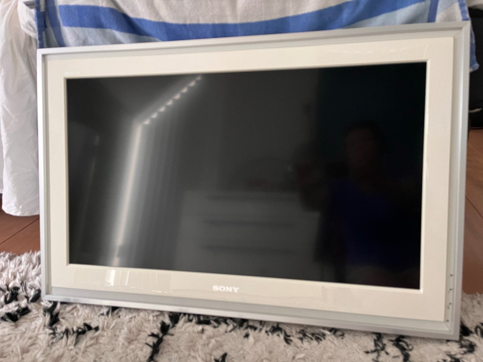Sony bravia wit 38 inch TV met ophangsysteem en kabel, Audio, Tv en Foto, Televisies, Gebruikt, Sony, 50 Hz, Ophalen