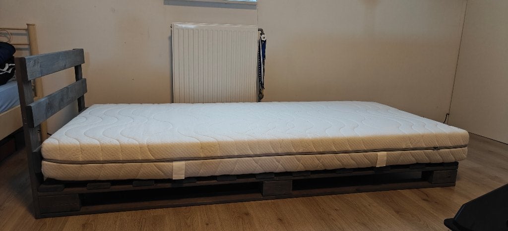 Eenpersoonsbed steigerhout 90x200 met matras, Ophalen, Gebruikt, 90 cm, Eenpersoons