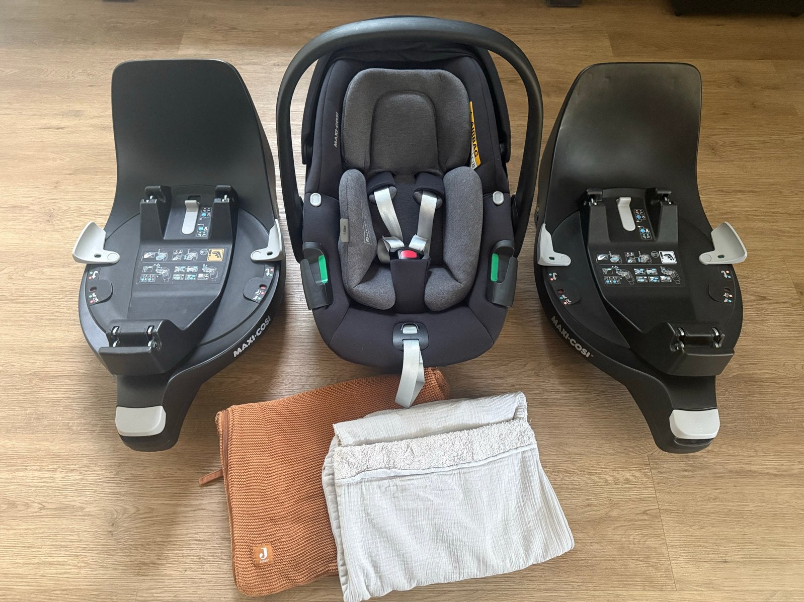 Maxi-Cosi Peble 360 i-Size autostoel met 2 Isofix bases, Ophalen, Autogordel of Isofix, Gebruikt, Zijbescherming