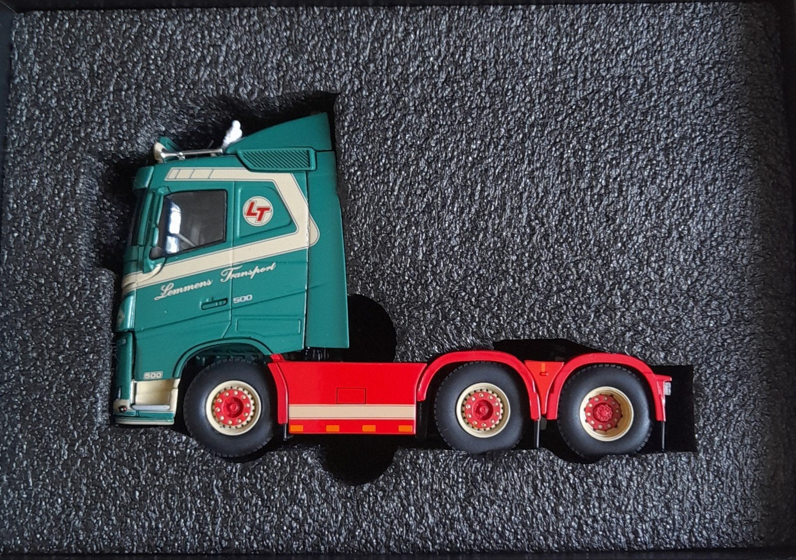 WSI Volvo Lemmens Transport 500 modeltruck, Verzenden, Nieuw, Bus of Vrachtwagen, Wsi