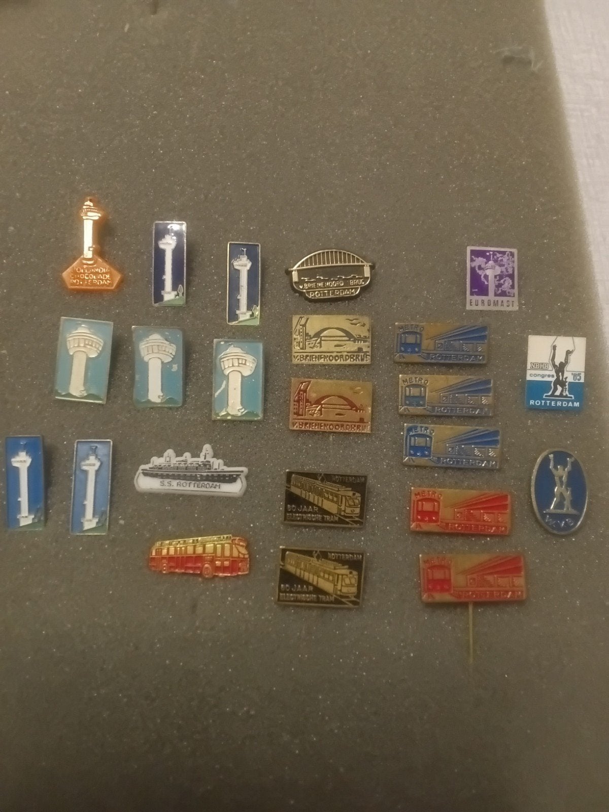 Diverse speldjes over en van Rotterdam., Verzamelen, Speldjes, Pins en Buttons, Ophalen of Verzenden, Gebruikt, Overige onderwerpen
