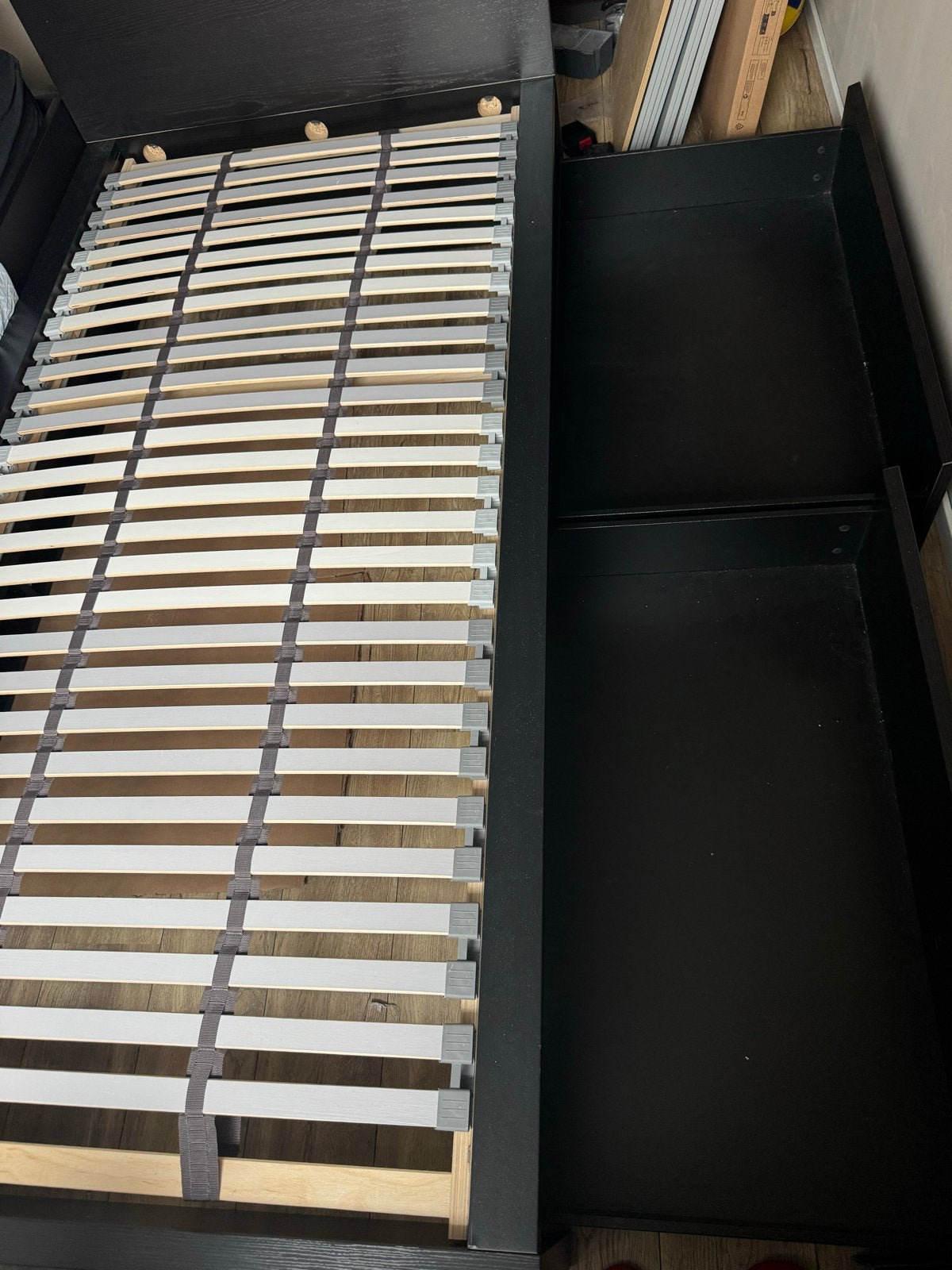 Ikea MALM Zwart eenpersoonsbed met opberglades, Huis en Inrichting, Ophalen, Gebruikt, 90 cm, Eenpersoons