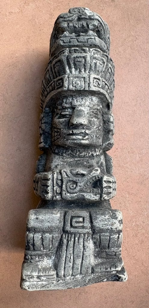 Mooi Maya beeldje van steen (replica?), Handgemaakt, Steen/keramiek, Mexico, Grijs