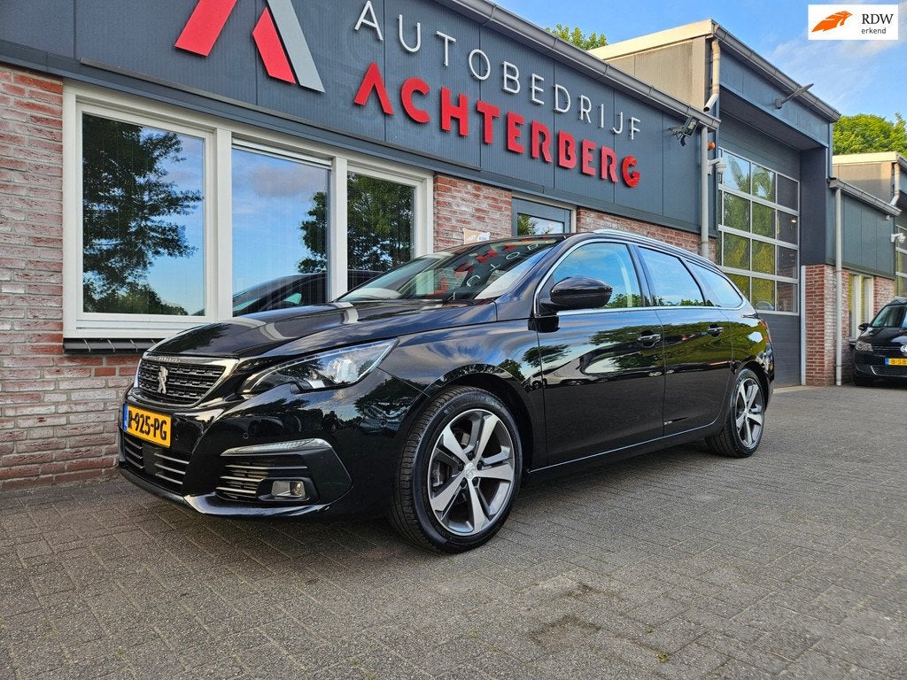 Peugeot 308 SW 1.2 PureTech GT-line Automaat! Trekhaak! Pano, Parkeersensor, Gebruikt, Euro 6, 1199 cc