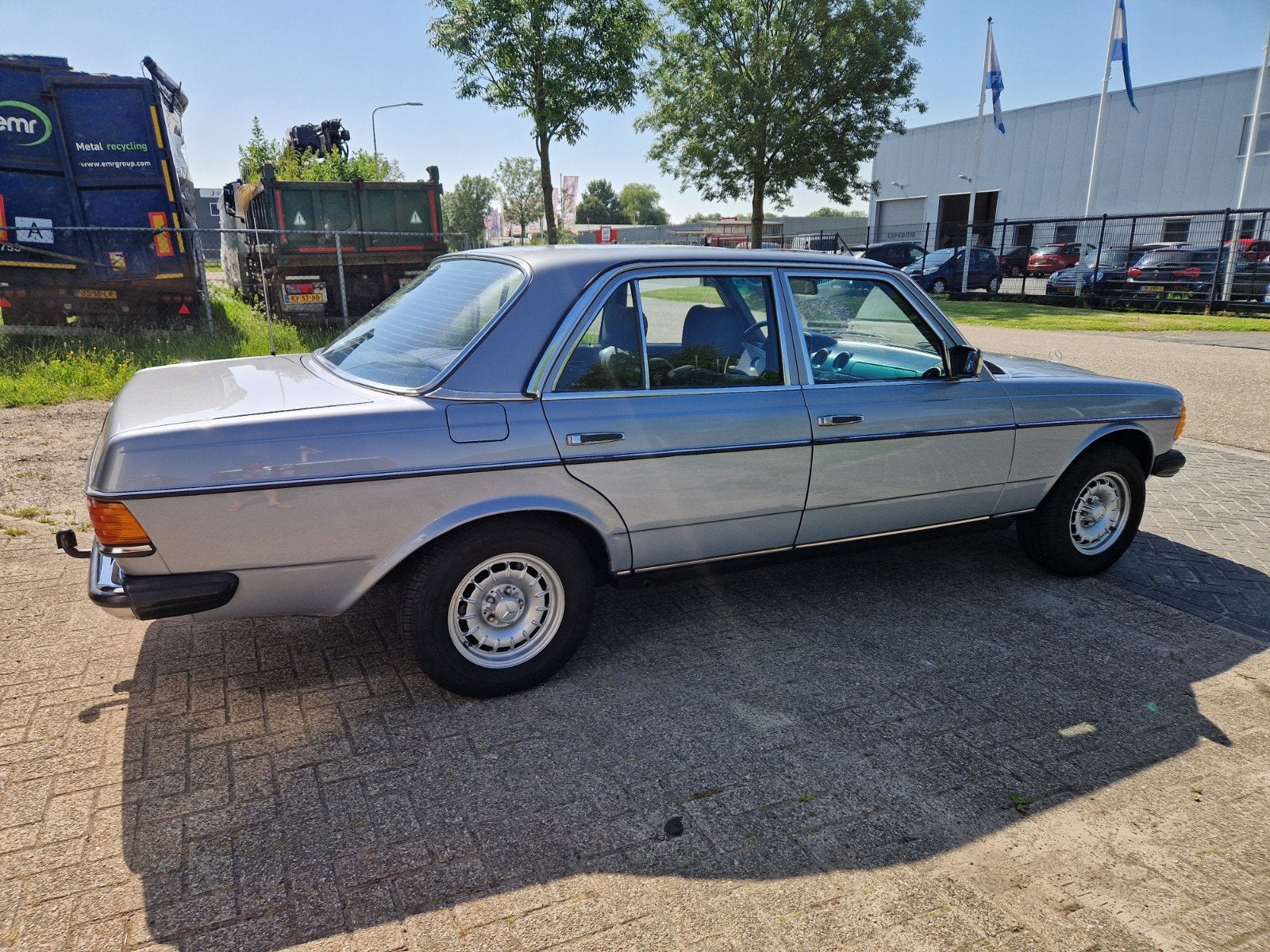 Mercedes-Benz 230 E AUT 1982 Belastingvrij Lpg Apk 2028, Auto's, Automaat, Blauw, Leder en Stof, 2299 cc