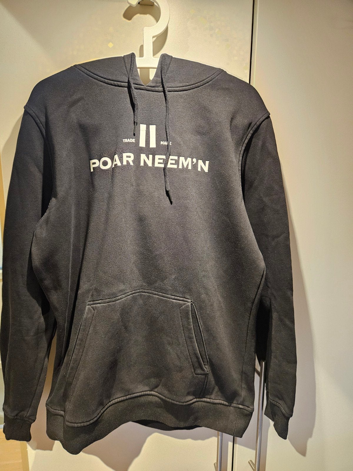 Zwarte POAR NEEM'N hoodie - Maat XL, Zwart, Maat 56/58 (XL), Ophalen of Verzenden, POAR NEEM'N