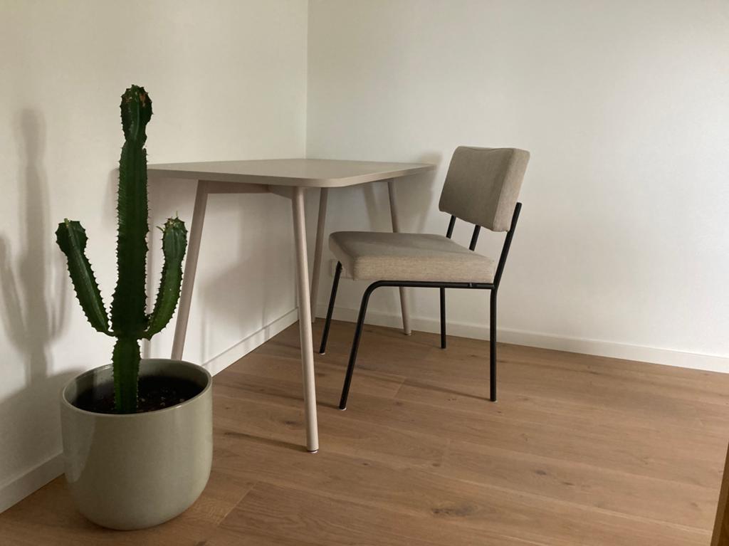 Bureau Friday Fest Amsterdam beige, Huis en Inrichting, Ophalen, Gebruikt, 120 cm, Overige merken
