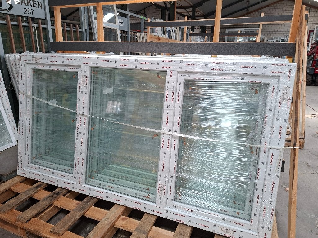 Dakkapelkozijn 2400 x 1100 €585, Ophalen, Kunststof, Nieuw, Inclusief glas