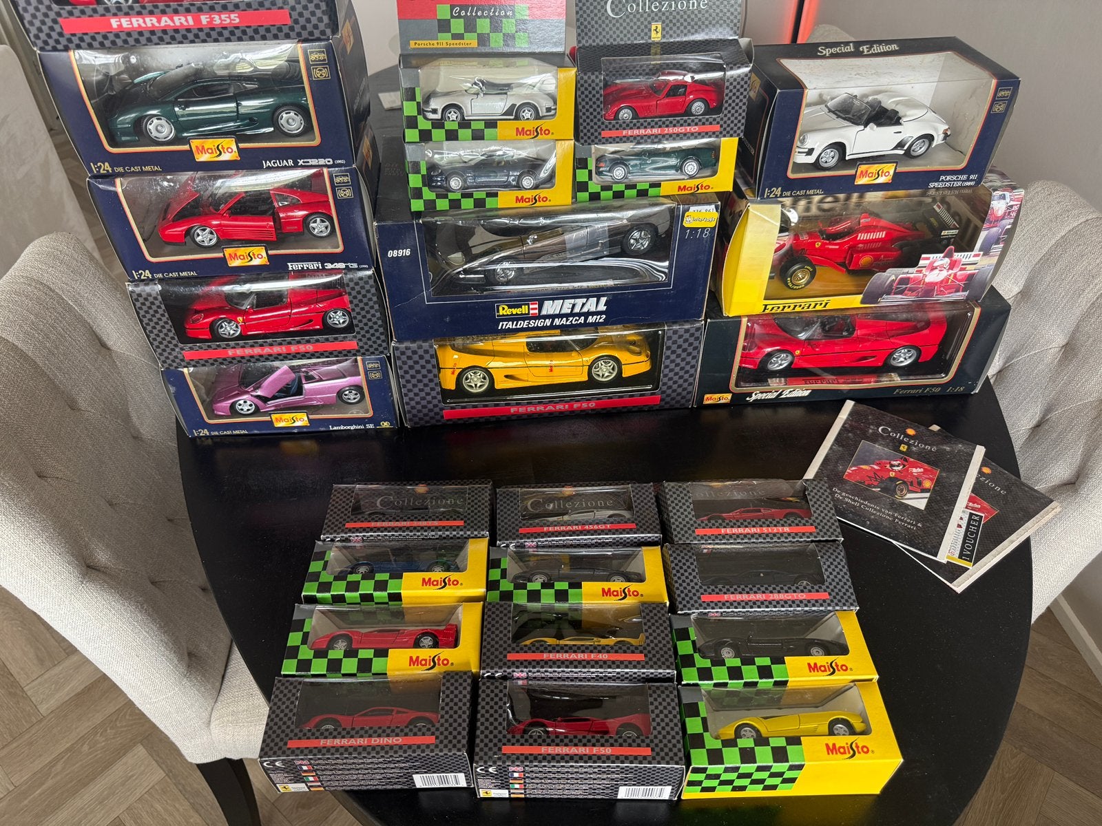 Ferrari & Maisto modelautocollectie jaren ’90 – zeldzame set, Hobby en Vrije tijd, Modelauto's | Overige schalen, Ophalen, Zo goed als nieuw