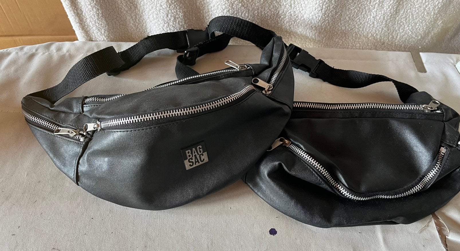 2 heup tasjes ( nieuw), Ophalen of Verzenden, Nieuw, Zwart, Overige typen