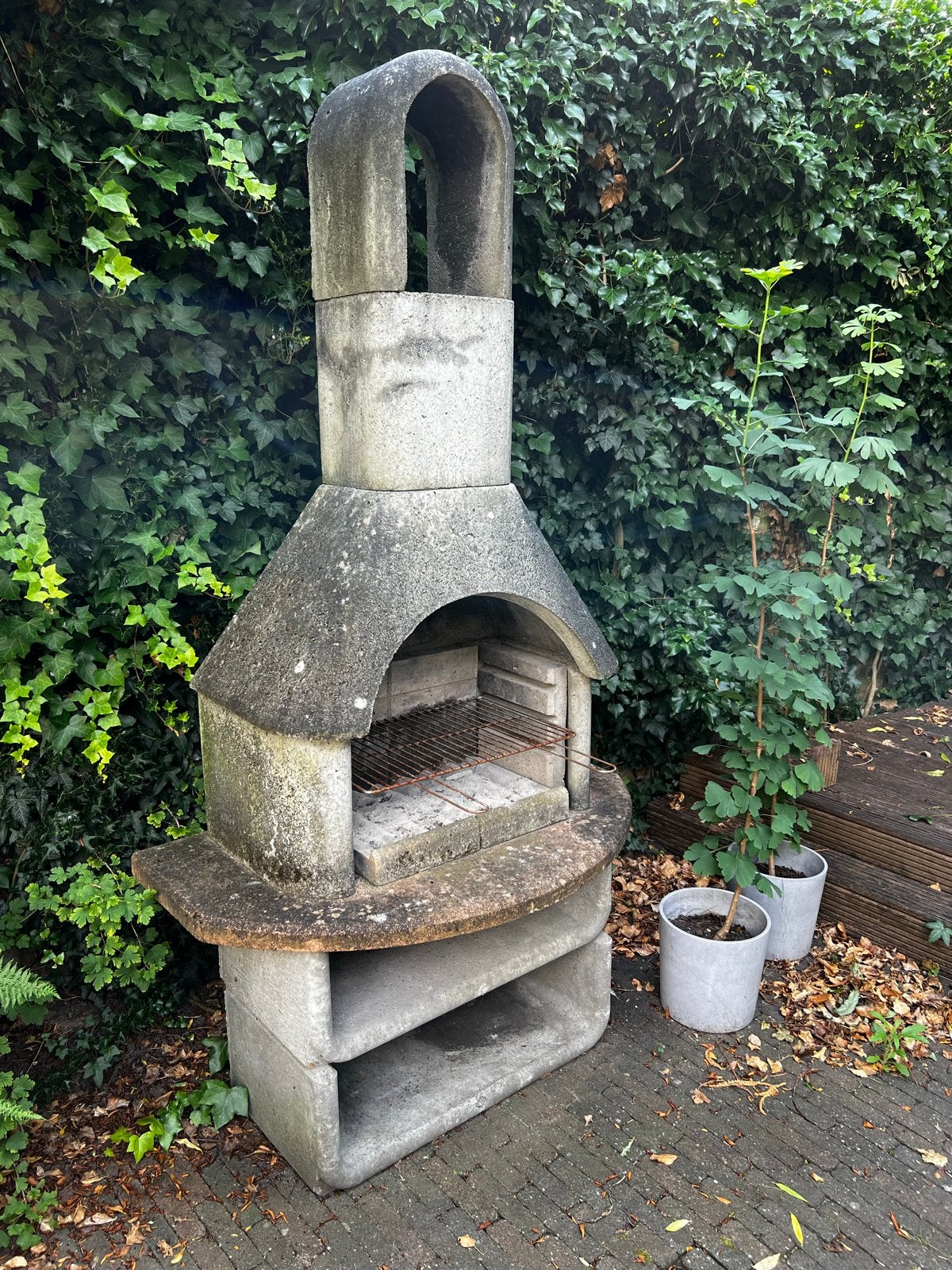 Betonnen barbecue/tuinhaard, Ophalen, Gebruikt