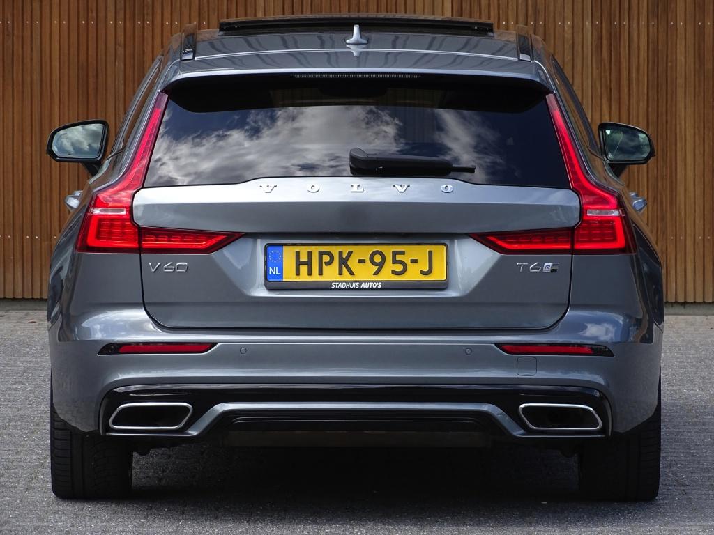 Volvo V60 T6 Twin-Engine 340PK AWD / R-Design / Harman Kardo, Gebruikt, Euro 6, 4 cilinders, Vierwielaandrijving