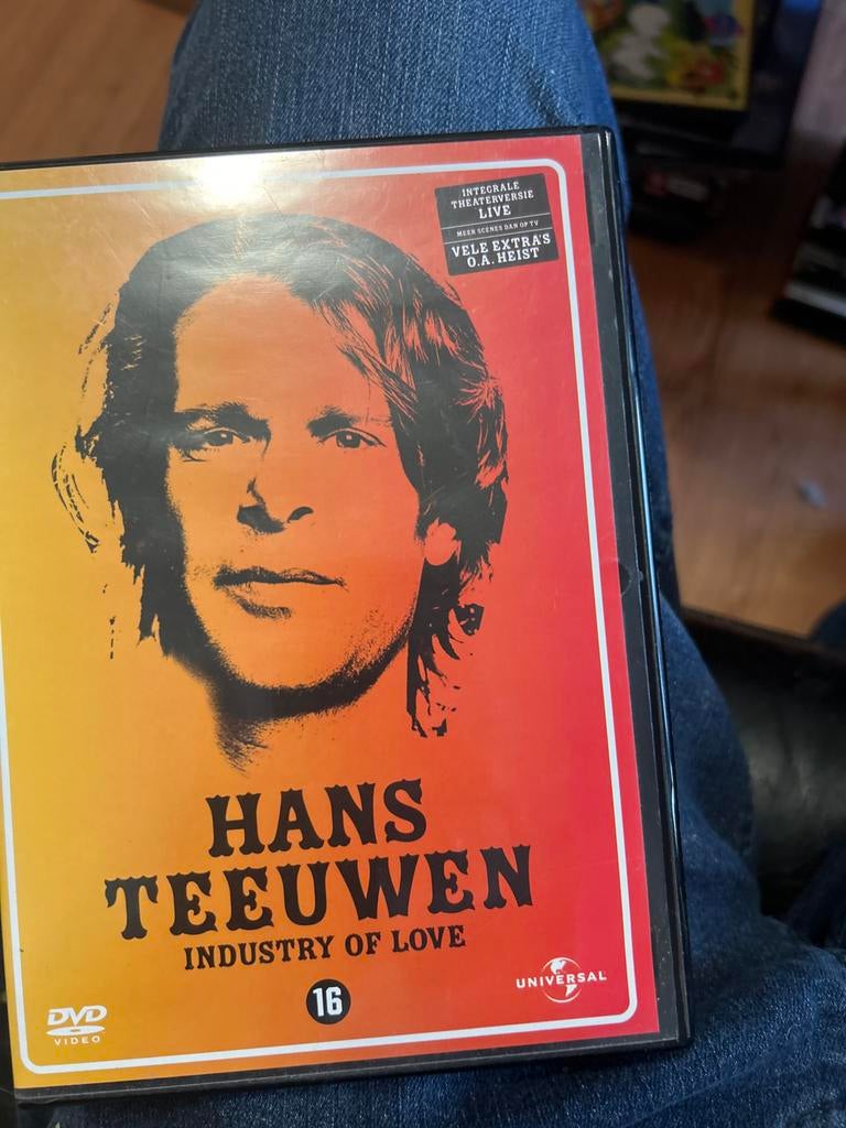 Hans Teeuwen - Industry of Love DVD (Integrale Theaterversie, Vanaf 16 jaar, Ophalen of Verzenden, Gebruikt, Stand-up of Theatershow