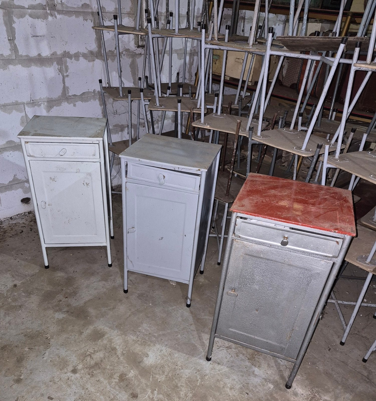 Kast kastjes metalen ziekenhuiskastjes, Antiek en Kunst, Ophalen