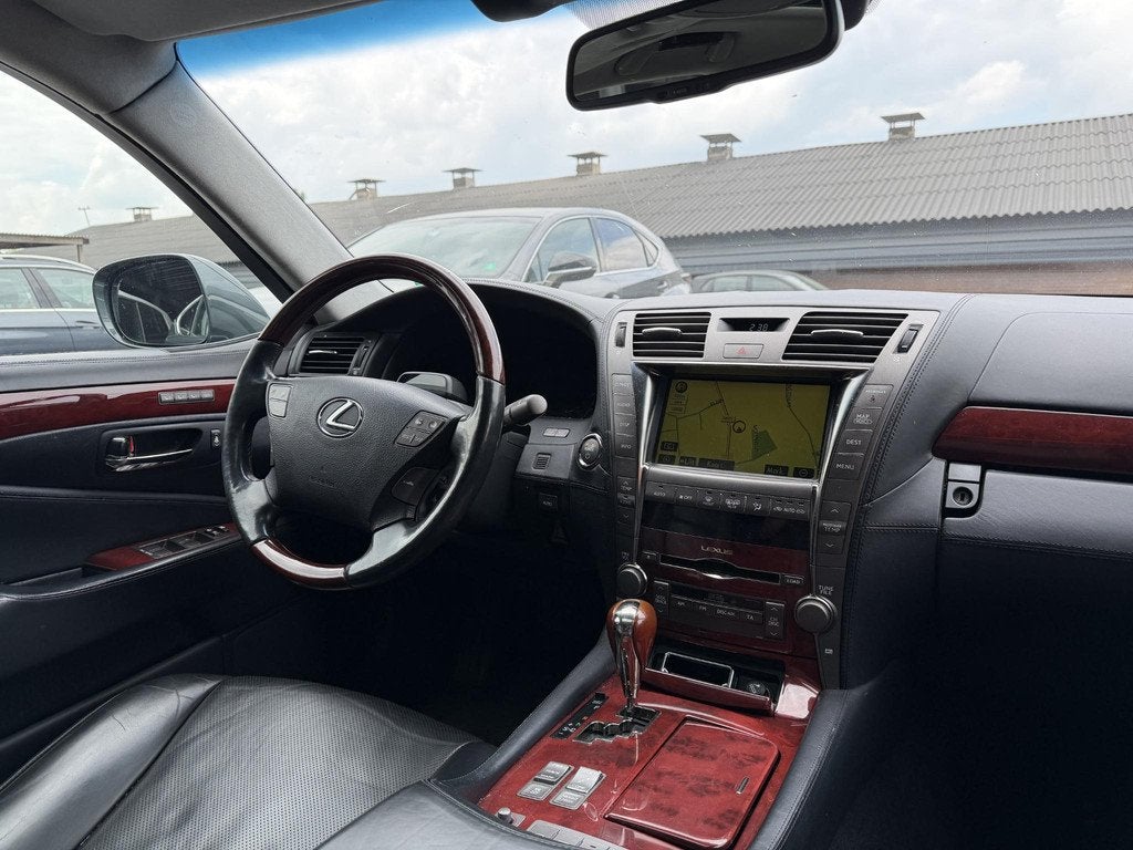 Lexus LS 600h L. President | Camera | Navigatie | Stoelvernt, Auto's, Lexus, Automaat, Gebruikt, 8 cilinders, Bedrijf