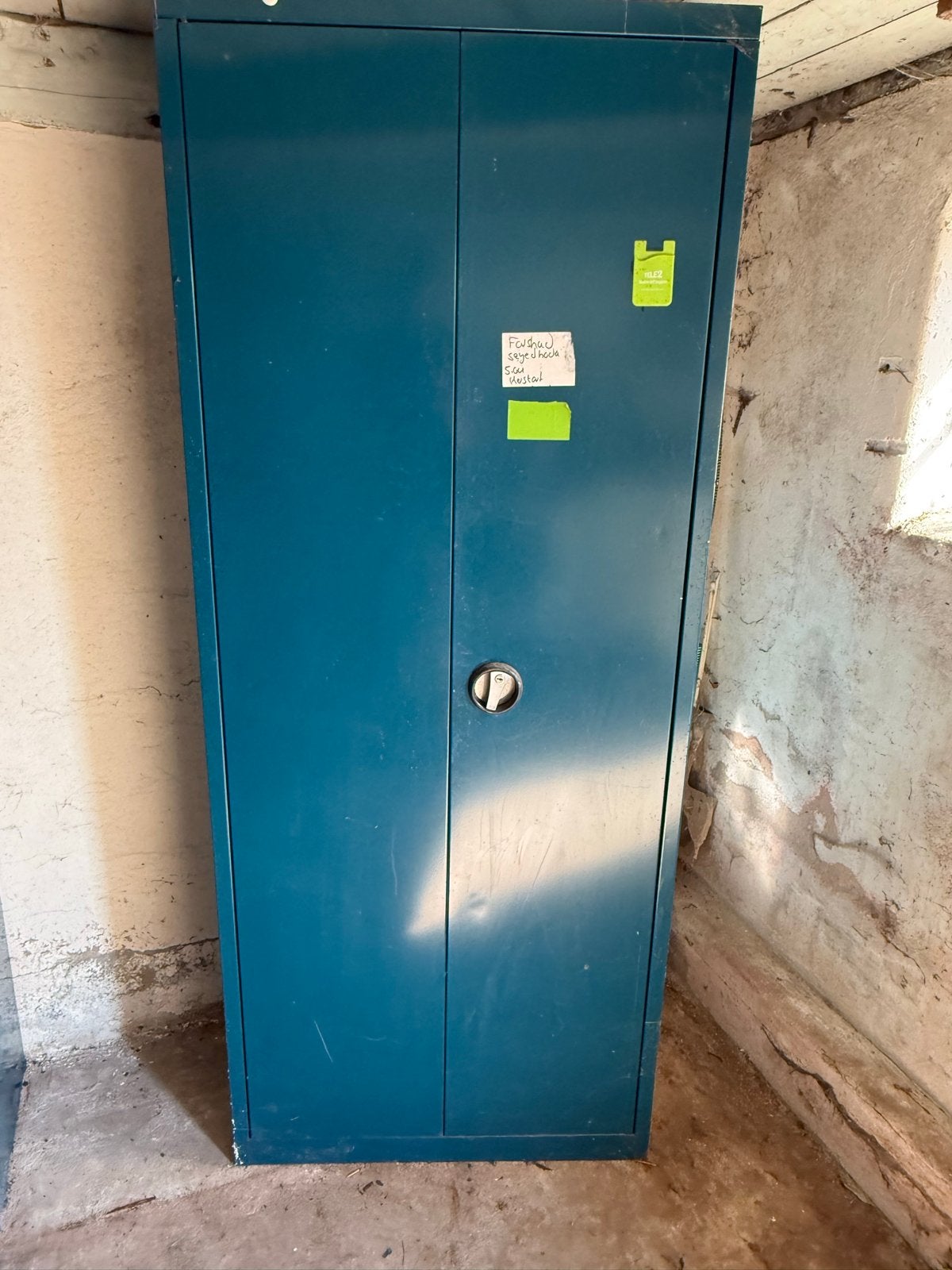 Metalen kast met planken en hangruimte archiefkast, Ophalen, Gebruikt