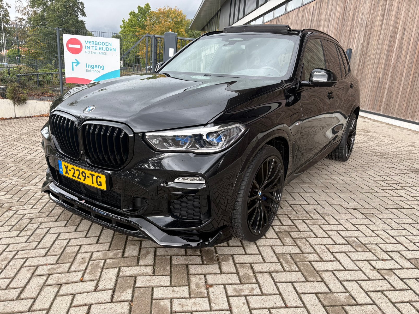 BMW X5 Xdrive45e M-sport, Laser, Pano,elek trekh, head-up, Verwarmde buitenspiegels, Zwart, 2410 kg, Vierwielaandrijving