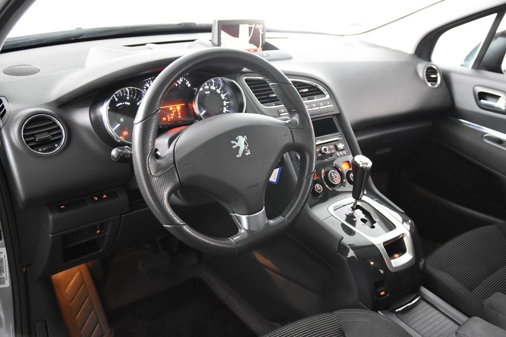 Peugeot 5008 1.6 THP GT *Navigatie*Panoramadak*Trekhaak*, Euro 5, Stof, Zwart, 1650 kg