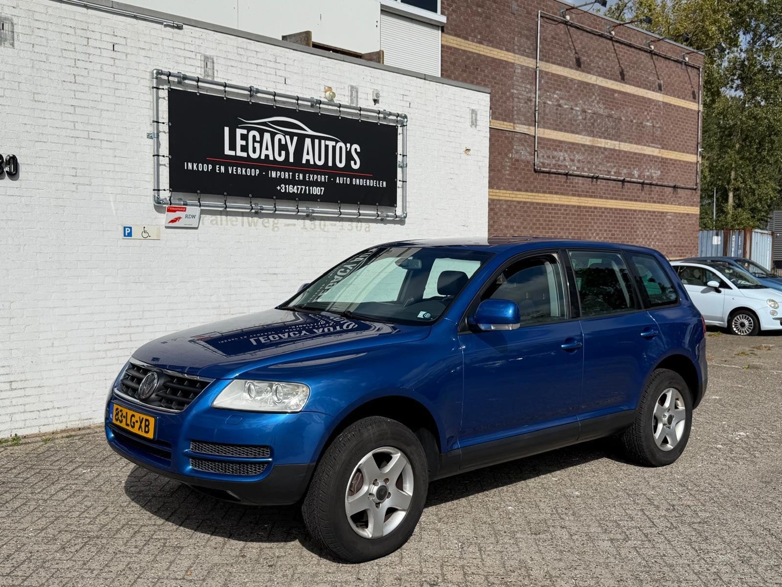 Volkswagen Touareg 3.2 V6 - LAGE KM - NETTE STAAT - YOUNGTIM, Auto's, Automaat, Dealer onderhouden, Gebruikt, Zwart