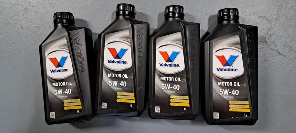 Olie 5W40  Valvoline full synthetic, Auto diversen, Onderhoudsmiddelen, Ophalen