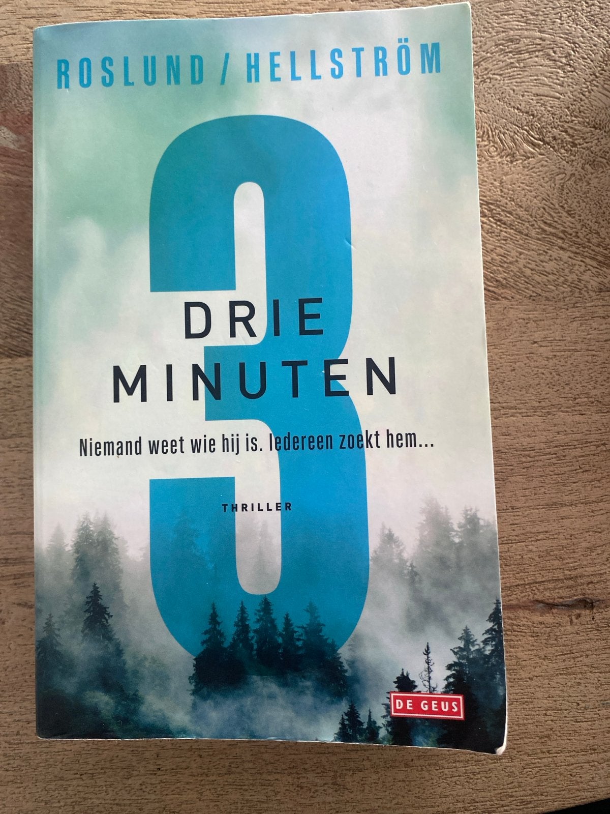 Drie Minuten - Roslund & Hellström (Thriller), Ophalen of Verzenden, Gelezen, Scandinavië