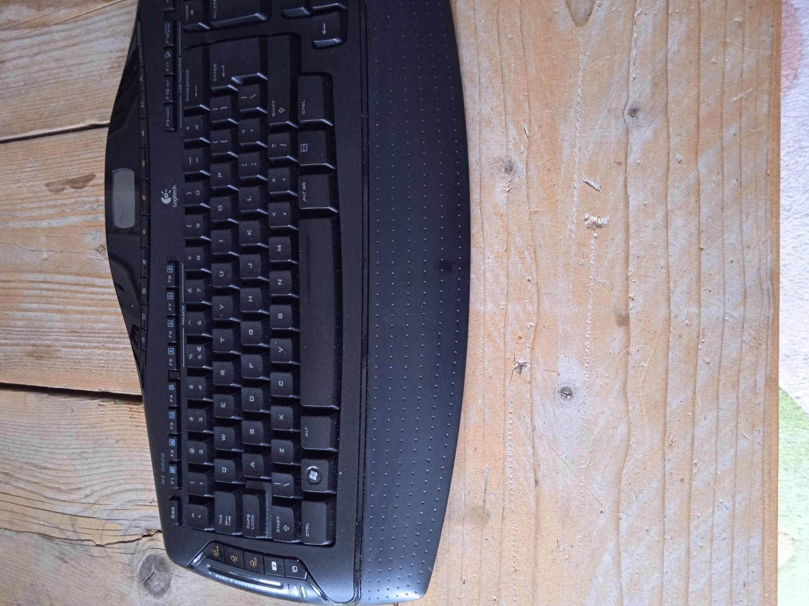 Logitech draadloos toetsenbord MX3200, Computers en Software, Toetsenborden, Ophalen of Verzenden, Gebruikt