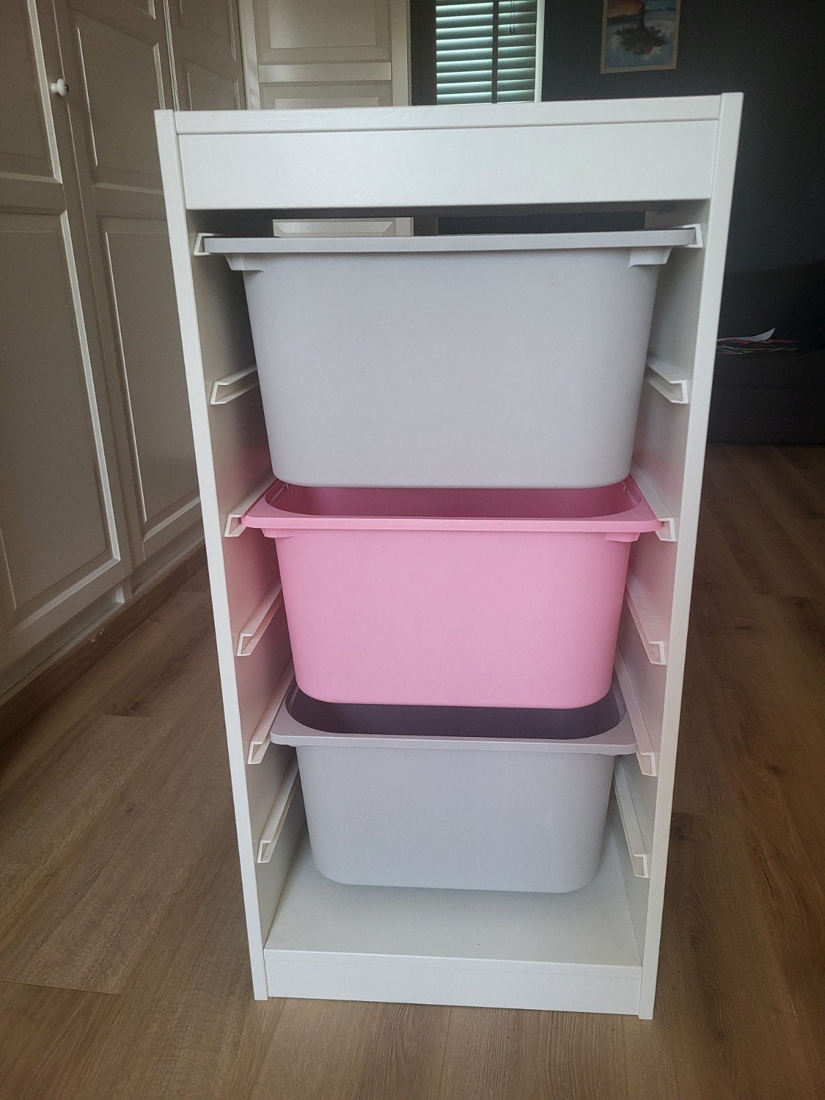 Ikea opbergkast met 2 grijze en 1 roze opbergbak, Ophalen, Minder dan 50 cm, 75 tot 100 cm, 105 cm of meer