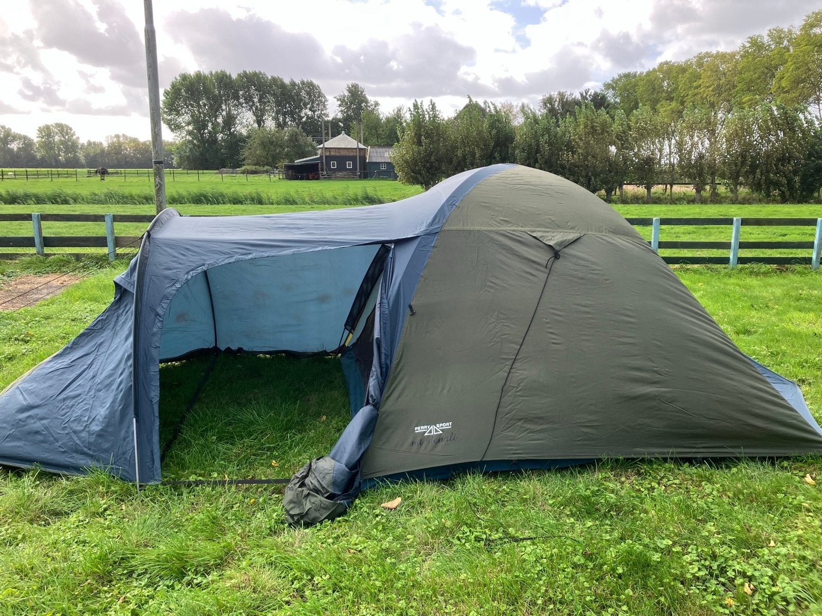 Vintage Perry Sport tent 3-4 personen, Caravans en Kamperen, Ophalen of Verzenden, Gebruikt, Tot en met 4