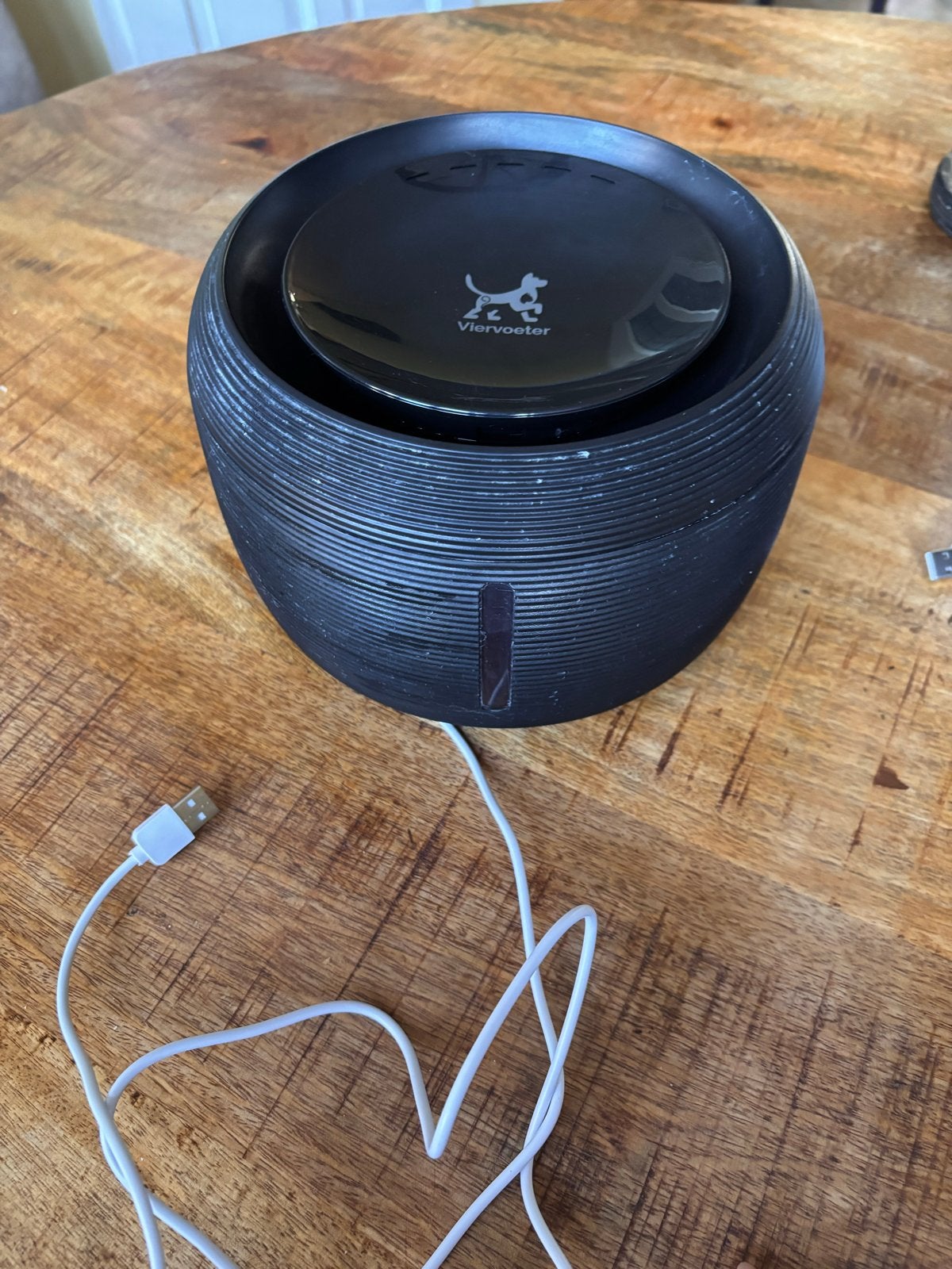 Ronde Drinkfontein- Incl 2 Filters - 2,5L Viervoeter, Ophalen, Gebruikt