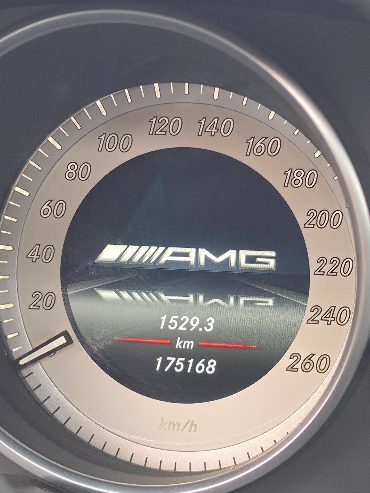 Mercedes-Benz E500 4.7 V8 Biturbo [Pano] E63 AMG uitgevoerd, Achterwielaandrijving, 4 stoelen, Zwart, Particulier