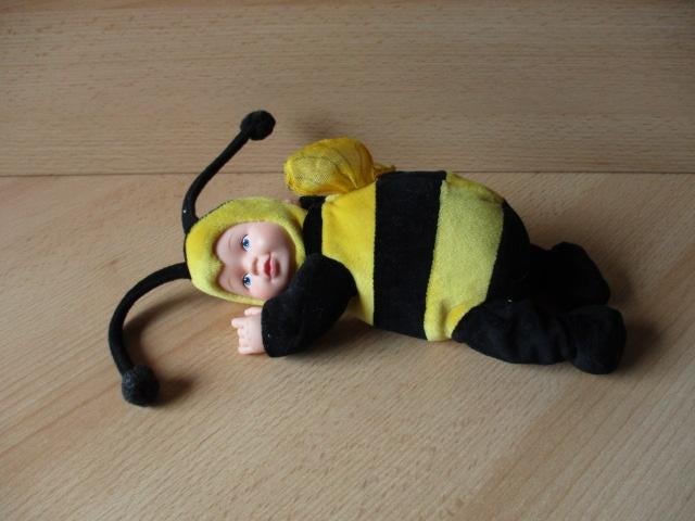 Anne Geddes Bij beany  22cm  blauwe oogjes, Ophalen of Verzenden, Zo goed als nieuw