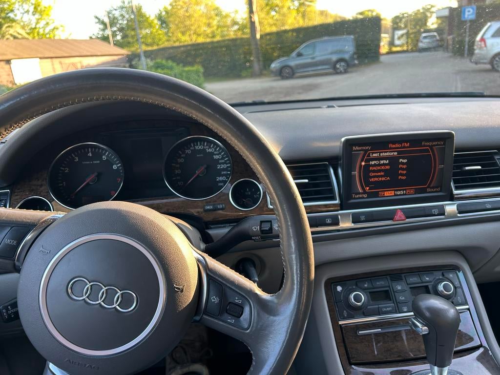Audi 2003 a8, Auto's, Audi, Particulier, Benzine, Sedan, Geïmporteerd, Zilver of Grijs, Ophalen