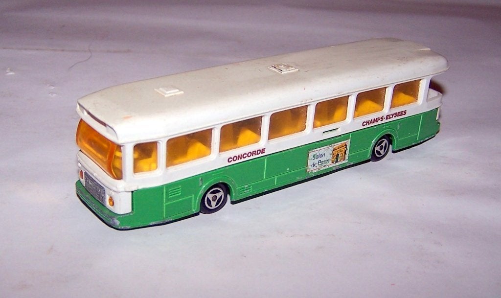 Mooi model Majorette Franse vliegveld bus. Izgs., Ophalen of Verzenden, Zo goed als nieuw, Bus of Vrachtwagen