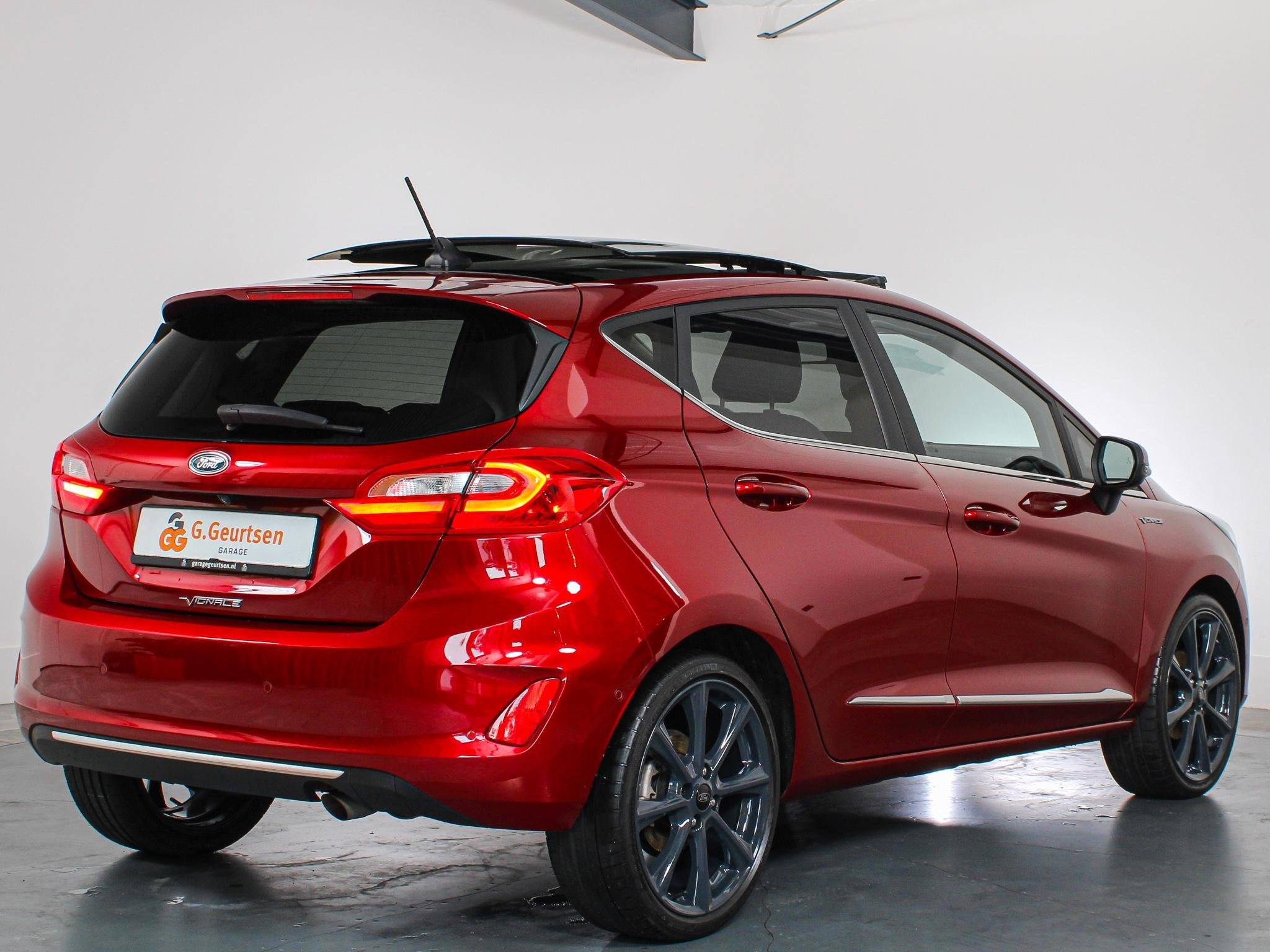 Ford Fiesta 1.0 EcoBoost Vignale Panoramadak, B&O, ACC, Came, Auto's, 125 pk, Gebruikt, 1064 kg, 49 €/maand