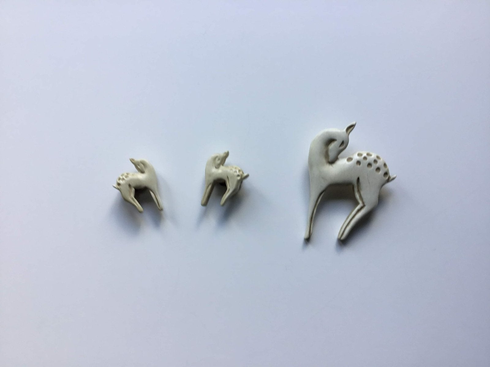 Oorstekes met Broche Galalith Hertjes samen €7,50, Ophalen, Zo goed als nieuw, Overige materialen