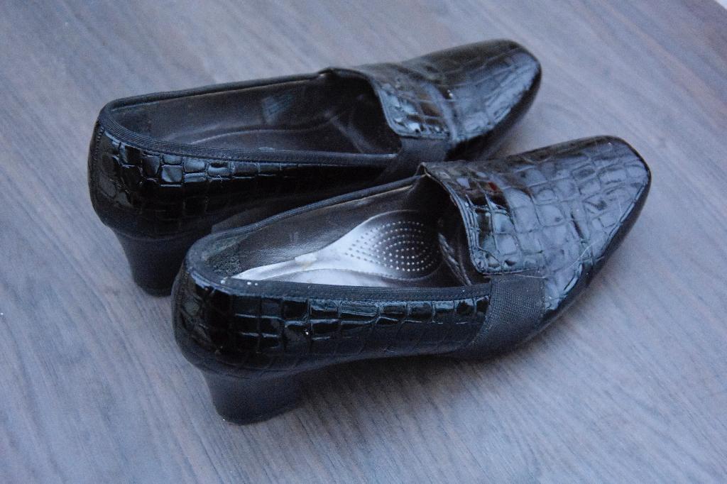Zwarte pumps met print - Luftpolster, Pumps, Luftpolster, Zwart, Ophalen of Verzenden