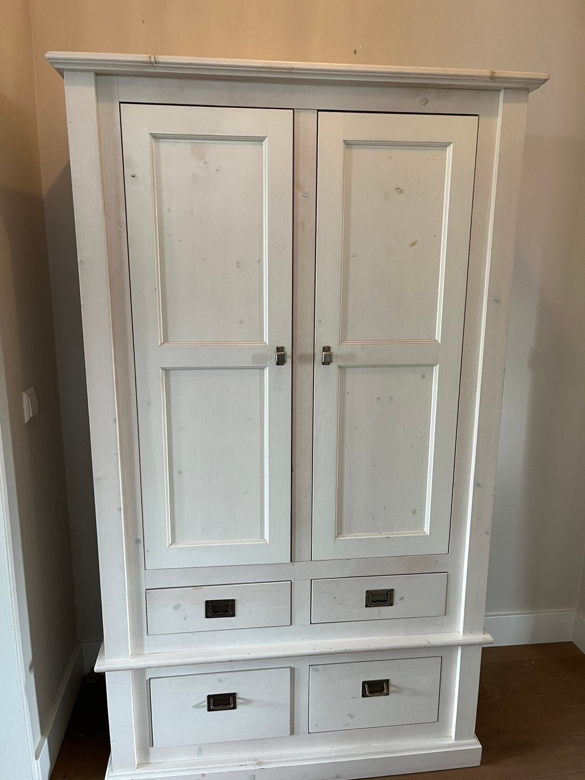 Massief houten kledingkast, babykamer/kinderkamer, landelijk, Ophalen, Gebruikt, Kast