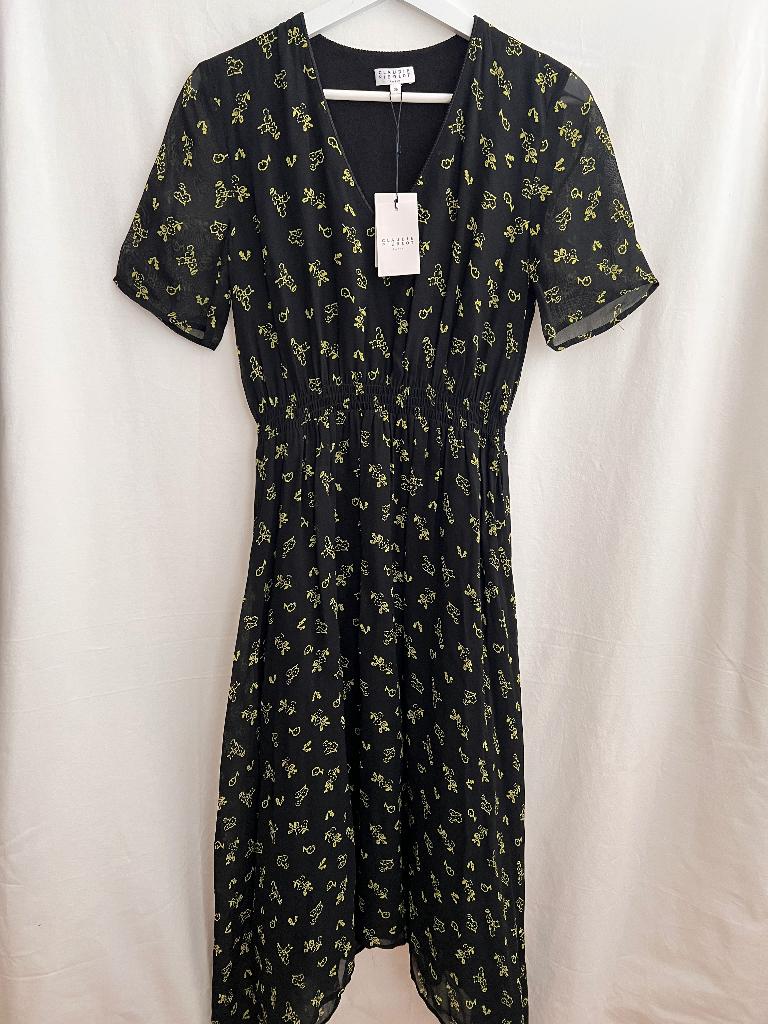 Nieuw Claudie Pierlot midi jurk bloemen print maat 36, Kleding | Dames, Geel, Nieuw, Ophalen of Verzenden, Maat 36 (S)