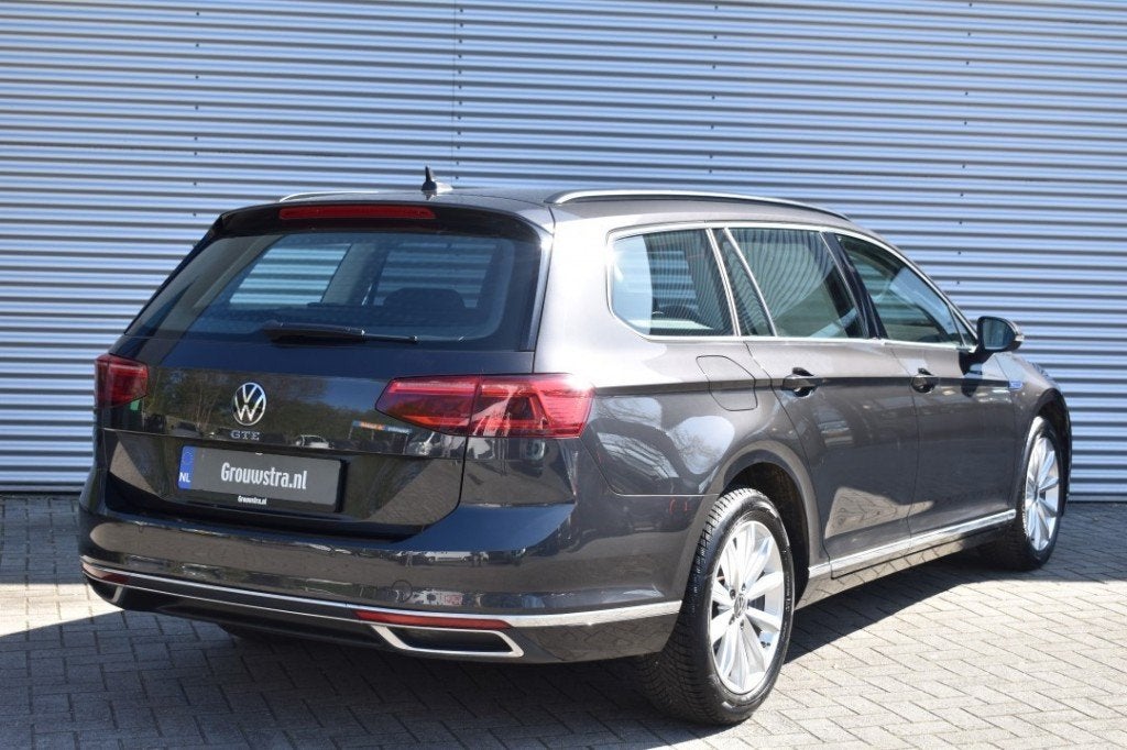 Volkswagen PASSAT 1.4 TSI PHEV GTE / ADAP. CRUISE / P.CAM. /, Auto's, Volkswagen, 4 cilinders, 157 pk, Plug-in hybride, Hybride Elektrisch/Benzine