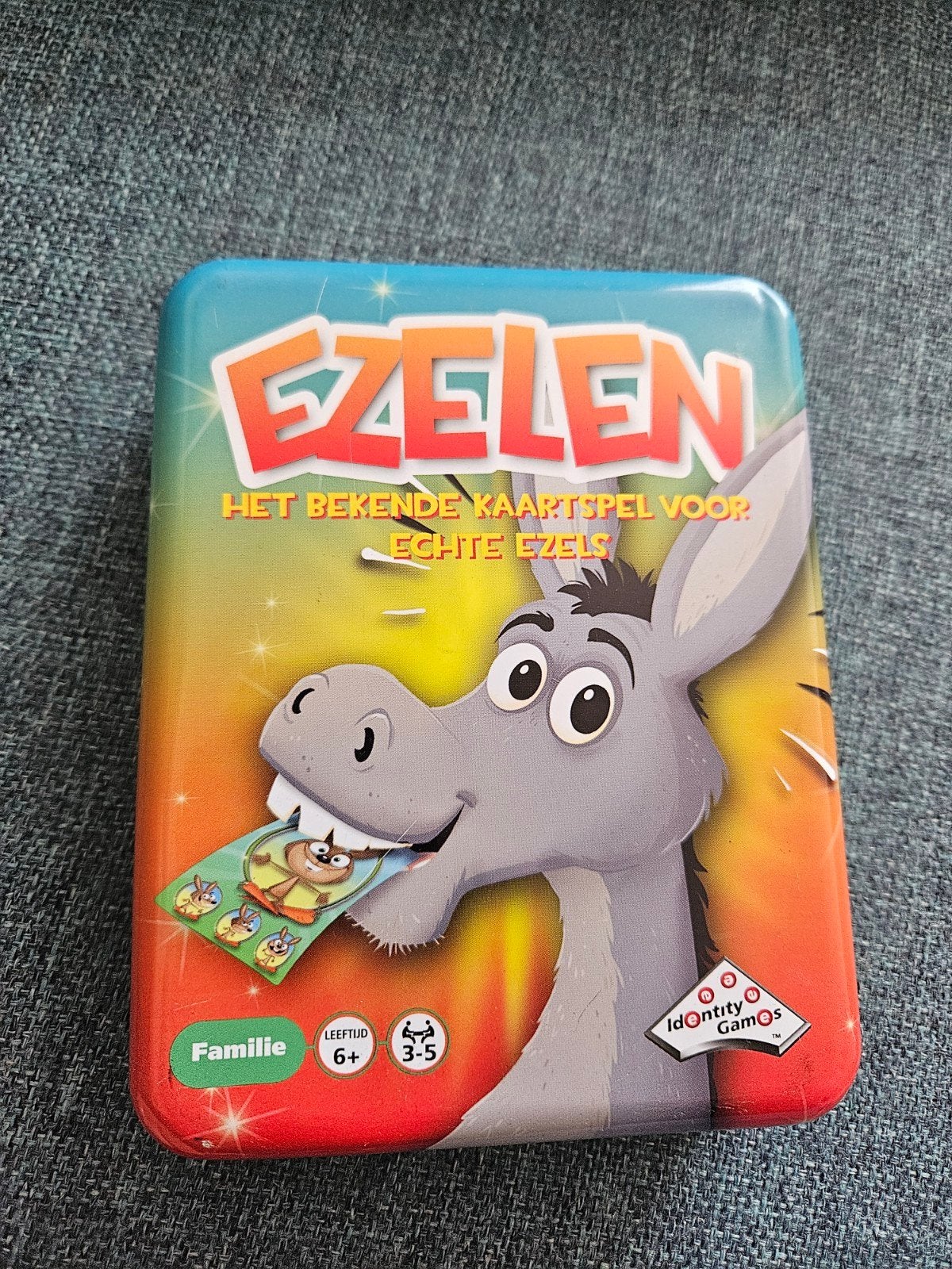 Ezelen Kaartspel - Het Bekende Kaartspel voor Echte Ezels, Drie of vier spelers, Ophalen of Verzenden, Zo goed als nieuw, Identity Games