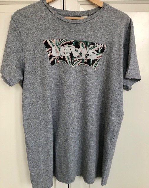 LEVI'S shirt maat L, Kleding | Heren, T-shirts, Maat 52/54 (L), Ophalen of Verzenden, Zo goed als nieuw, Grijs