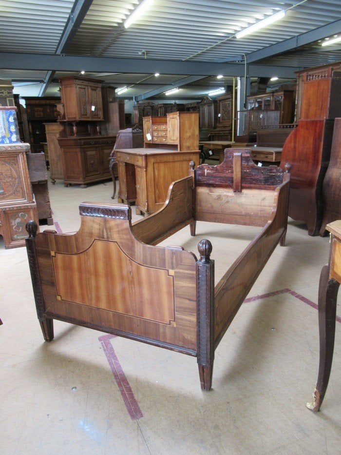 Oer 08811 ANTIEK Empire bed met inleg noten- en kersenhout, Antiek en Kunst, Ophalen