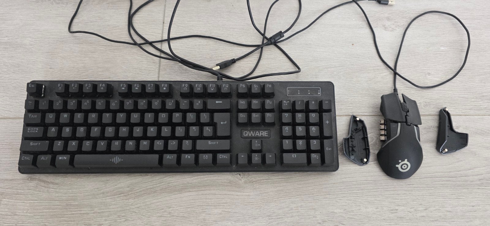 Qware toetsenbord + SteelSeries Rival 600 muis set, Ophalen, Rechtshandig, Gebruikt, Qware, SteelSeries