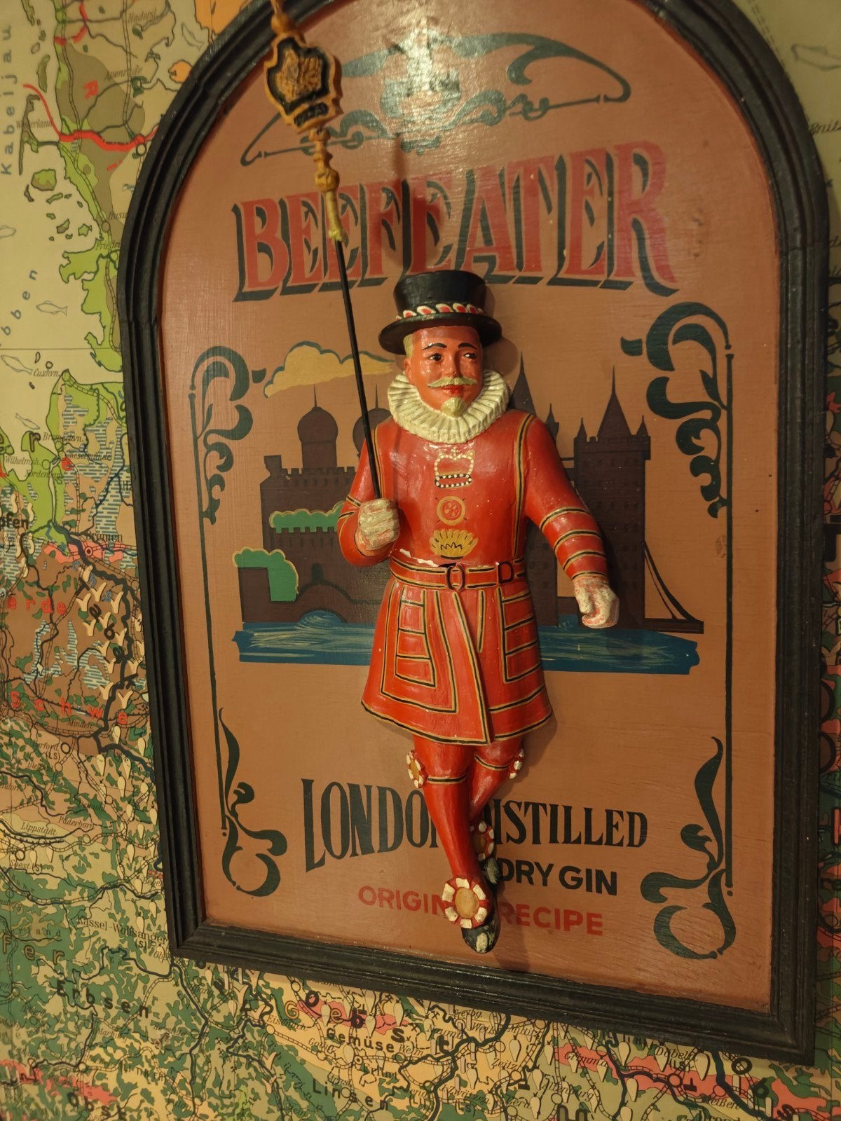 Super zeldzaam 3D Pub Bord Beefeater met lans 75 x 45 cm
gew, Reclamebord, Gebruikt, X., Ophalen
